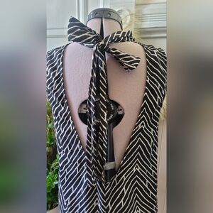 B&W modern houndstooth sleeveless dress